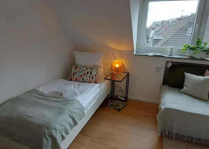 Ruestudio, Naehe Rue & Messe, Museum Folkwang, Netflix アパート エッセン